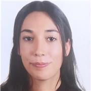 Profesora, imparte clases de lengua castellana y literatura, Francés y Música